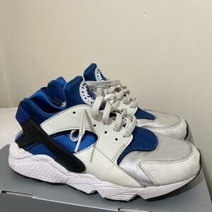 Men’s Nike huarache in fair condition